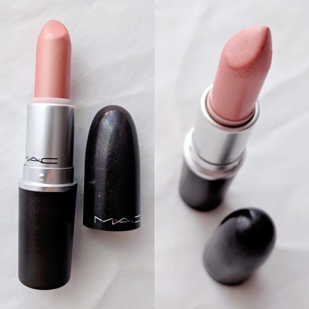 MAC Gigglefest Frost Finish Lipstick (Holidazzle)